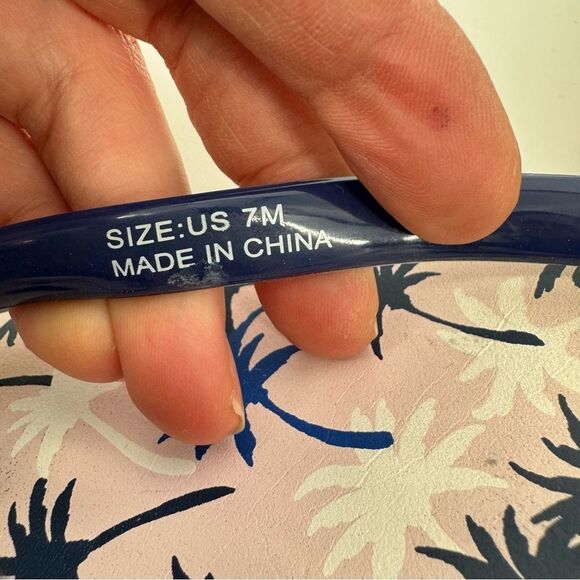 Kate Spade New York Nova Flip Flops 7 - Picture 7 of 8